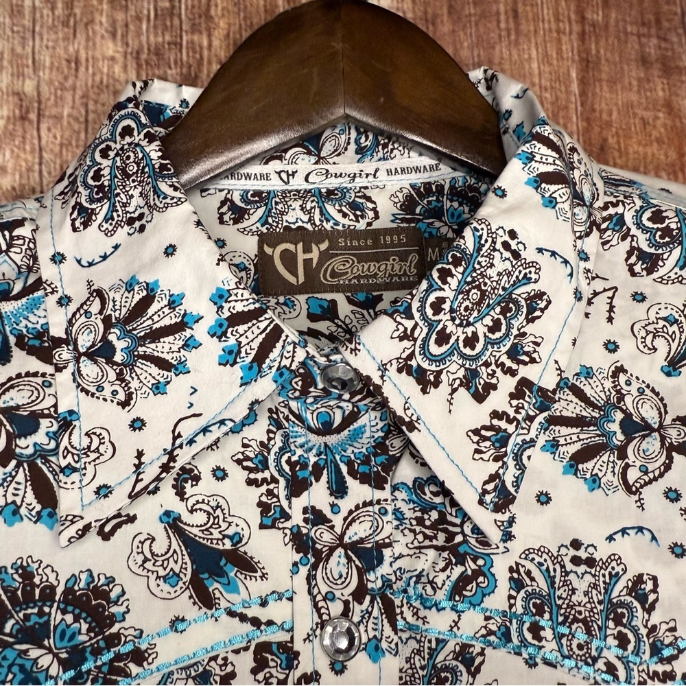 Cowgirl Hardware button shirt - Picture 3 of 9